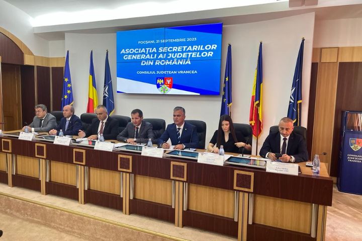 UNCJR prezentă la Adunarea Generală Festivă a Asociaţiei Secretarilor Generali ai Județelor din România